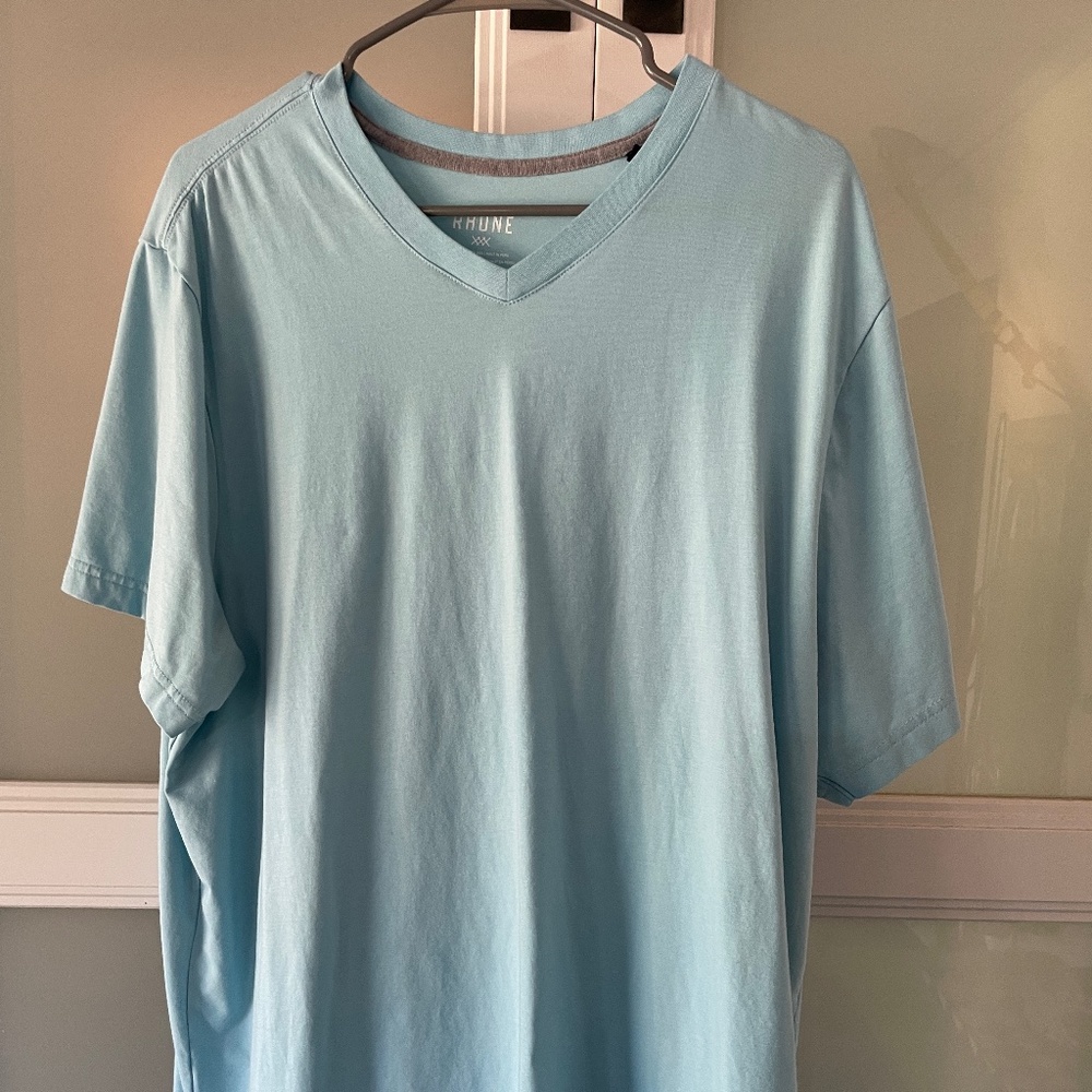Rhone • Men's XXL • Element V-Neck Tee • Sky Blue